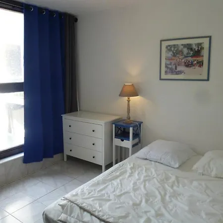 Spacieux Et Renove, Au Pied Des Pistes, Avec Veranda Fermee - - Fr-1-292-140 *